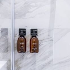 "MOSS9 irreverence nourishing shampoo refillable"