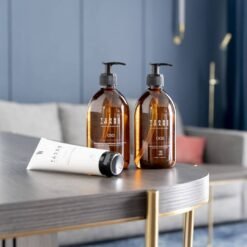 "MOSS9 irreverence nourishing shampoo refillable">MAITINAMASIS ŠAMPŪNAS – COSMOS ORGANIC 010